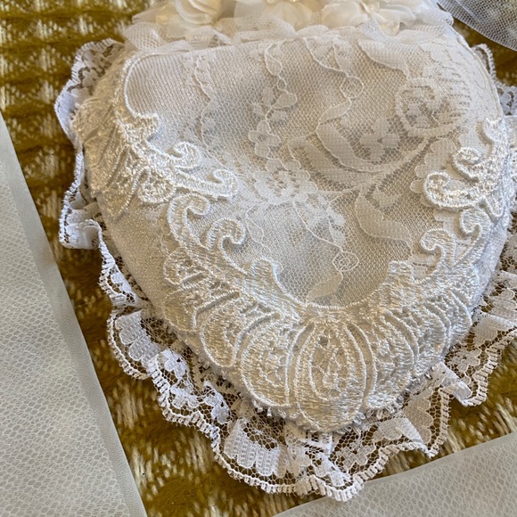 50s Wedding Dress S/XS, Beautiful crinoline skirt and intricate details - Picture 11 of 12